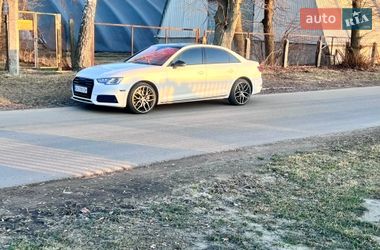 Седан Audi A4 2016 в Черкассах