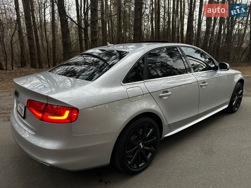 Седан Audi A4 2013 в Обухове