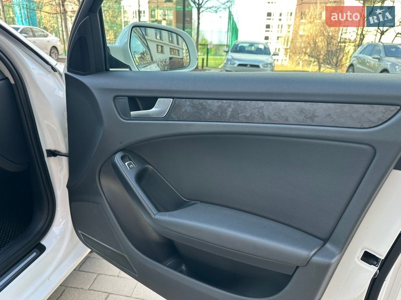 Седан Audi A4 2015 в Києві