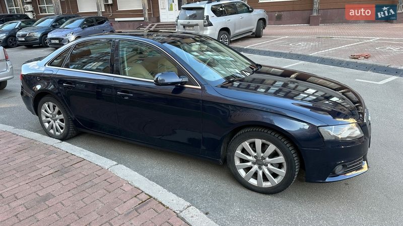 Седан Audi A4 2011 в Києві