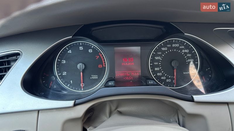 Седан Audi A4 2011 в Києві