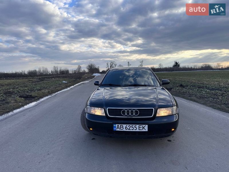 Седан Audi A4 1998 в Виннице