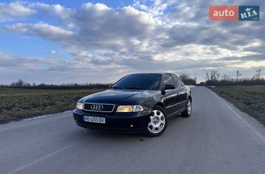 Седан Audi A4 1998 в Виннице