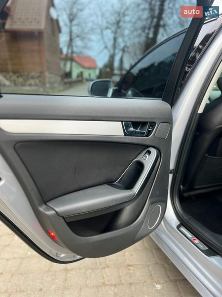 Седан Audi A4 2015 в Львове