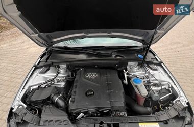 Седан Audi A4 2015 в Львове