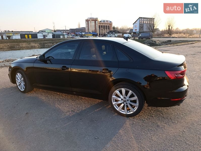 Седан Audi A4 2016 в Переяславе