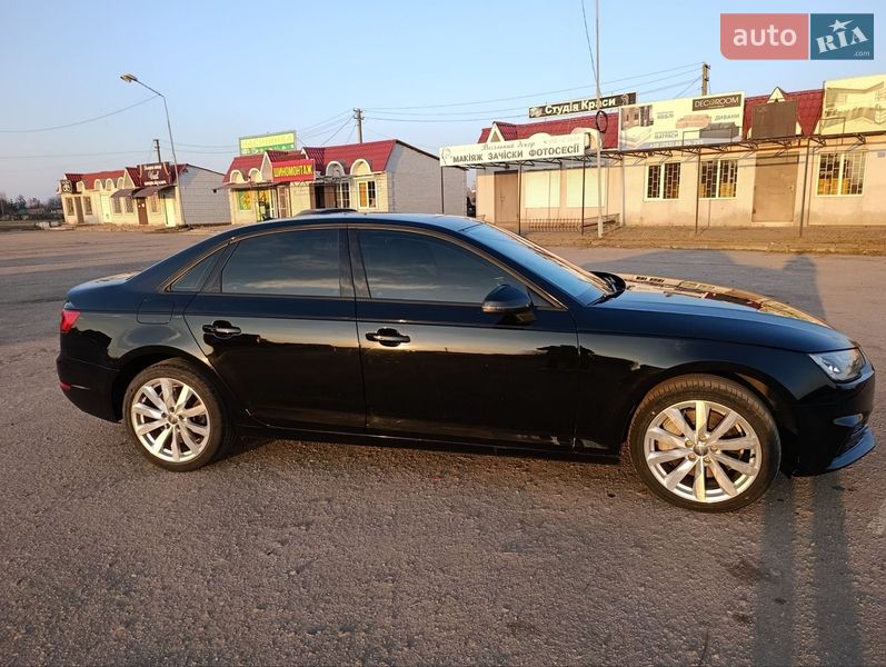 Седан Audi A4 2016 в Переяславе