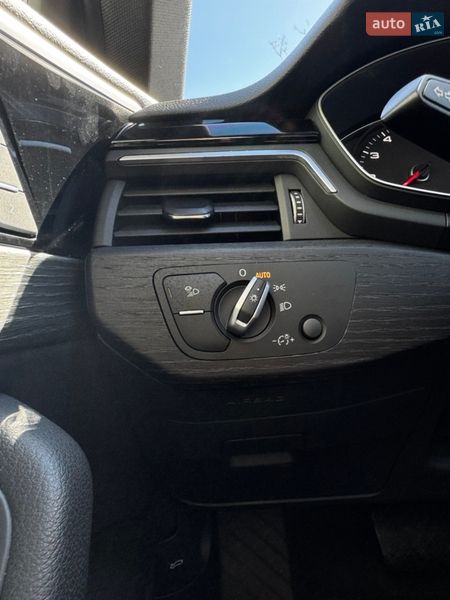 Седан Audi A4 2020 в Одессе