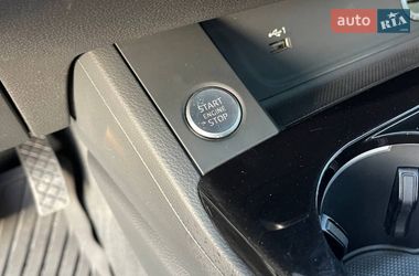 Седан Audi A4 2021 в Львове