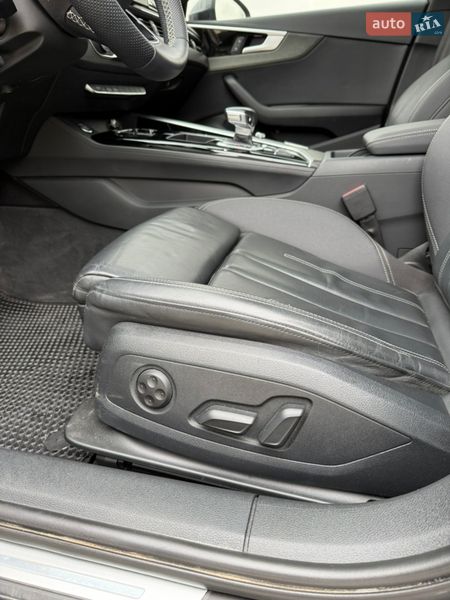 Седан Audi A4 2020 в Ивано-Франковске