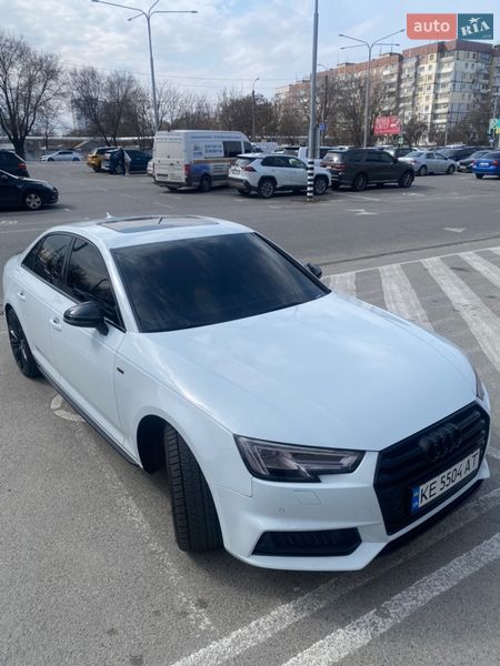 Седан Audi A4 2018 в Днепре