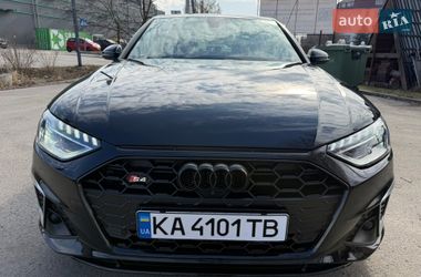 Седан Audi A4 2022 в Киеве