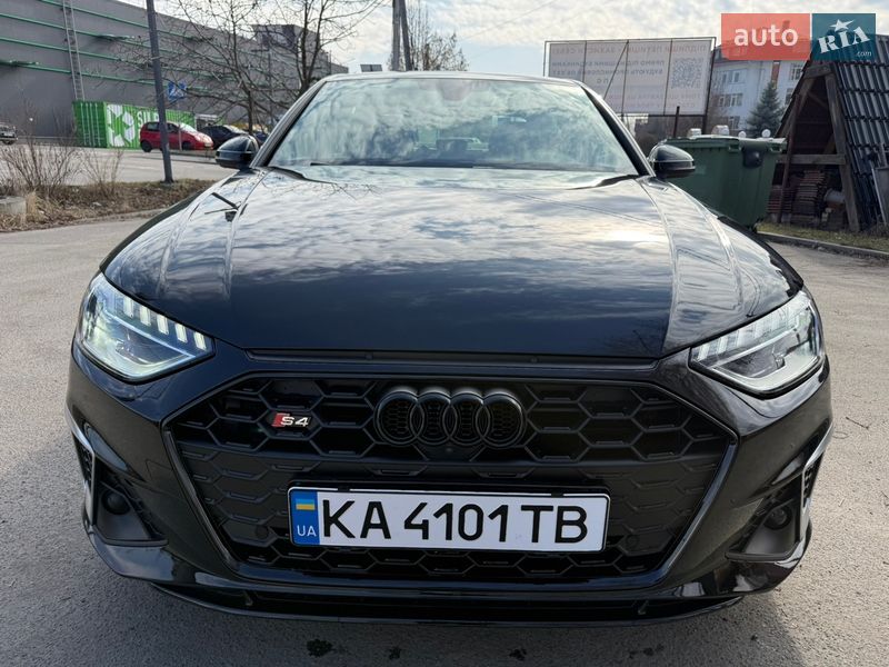Седан Audi A4 2022 в Києві