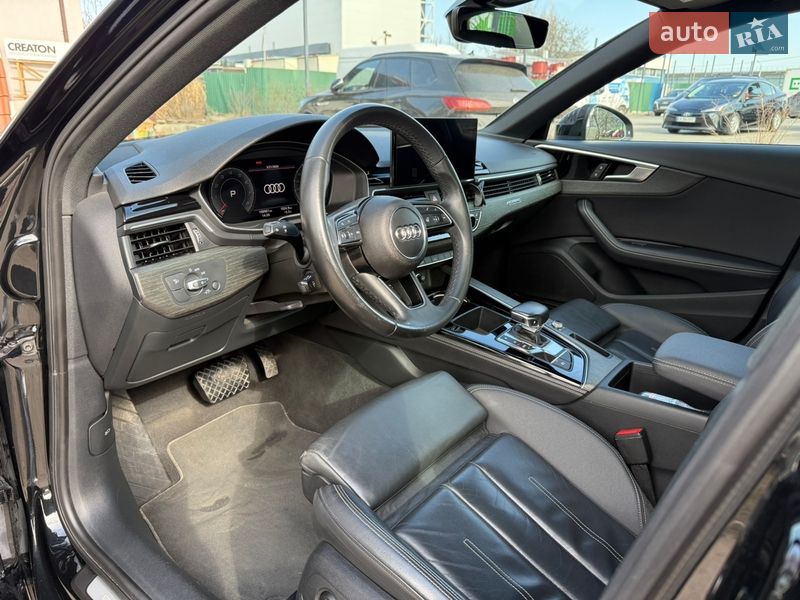 Седан Audi A4 2022 в Києві