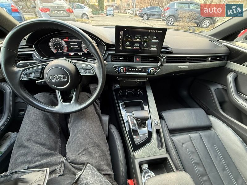 Седан Audi A4 2022 в Києві