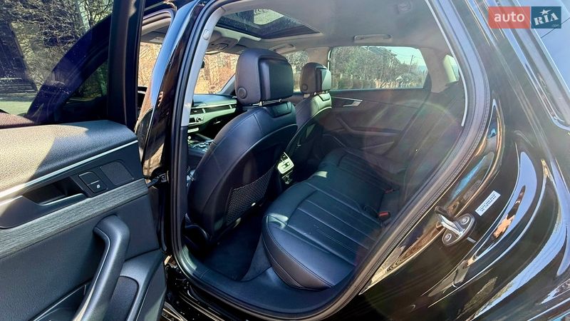 Седан Audi A4 2017 в Киеве