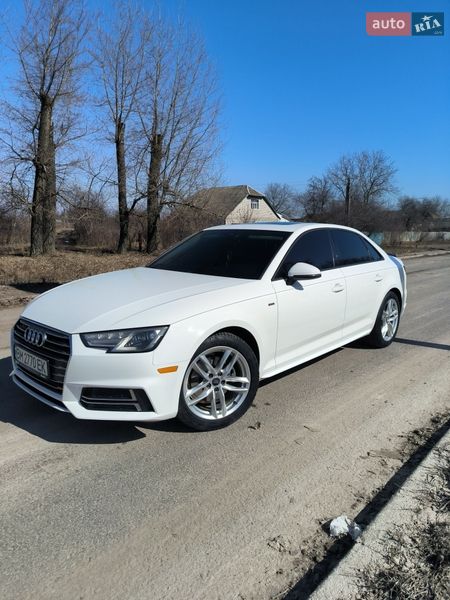 Седан Audi A4 2016 в Ромнах
