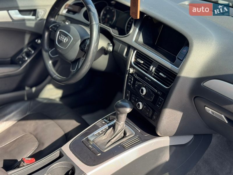 Седан Audi A4 2014 в Горишних Плавнях
