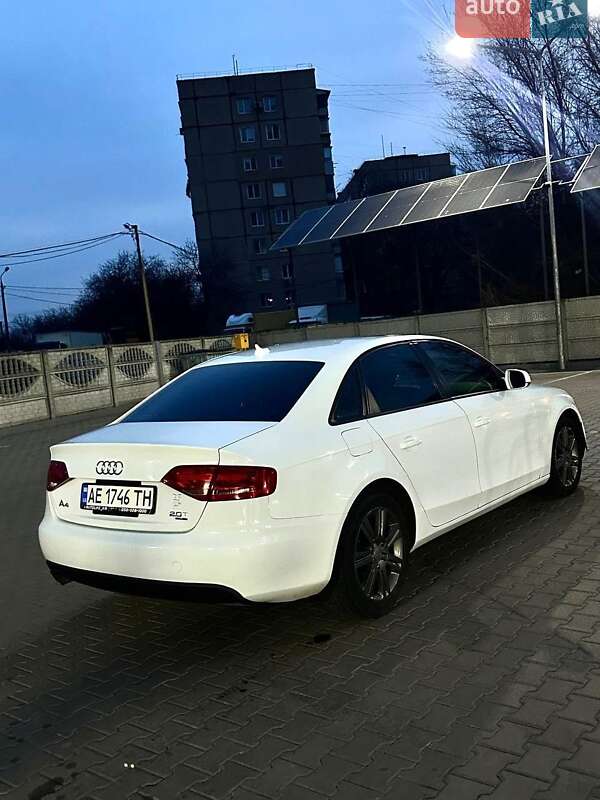 2011 Audi A4, VIN WAUBFAFL3BN051607:plate — фото 1 (autoria)
