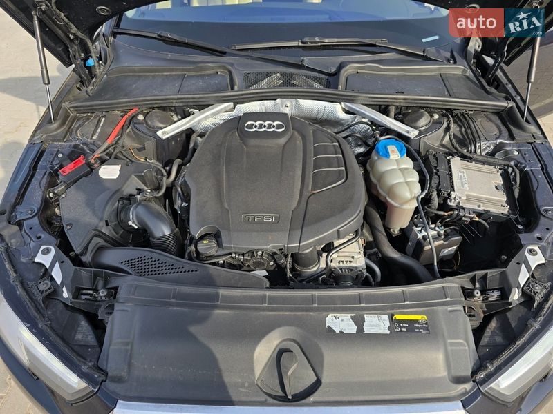 Седан Audi A4 2016 в Львове