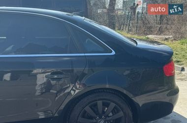 Седан Audi A4 2011 в Львове