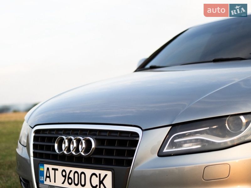 Седан Audi A4 2010 в Ивано-Франковске