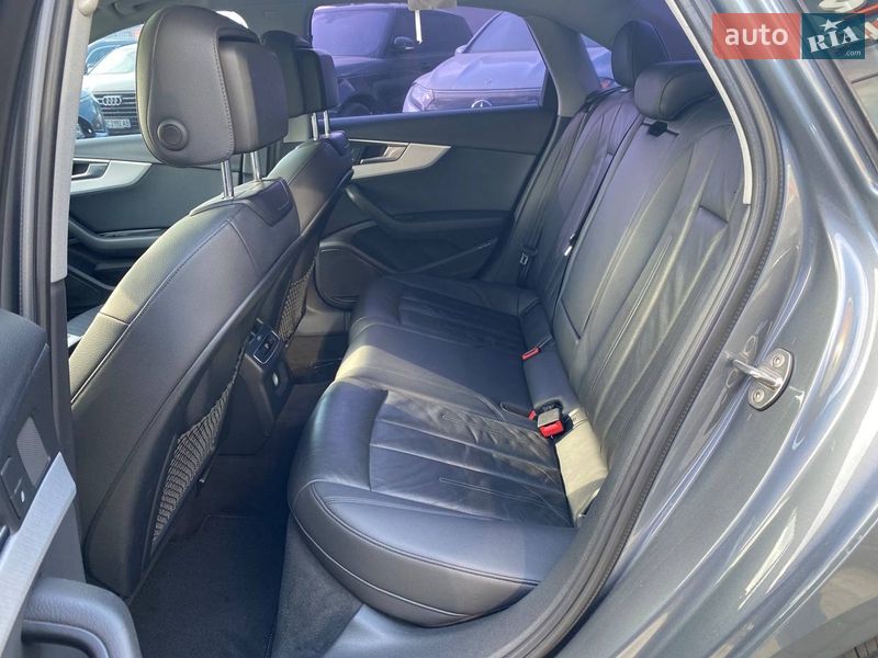 Седан Audi A4 2018 в Львове