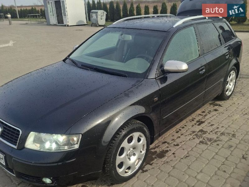 Универсал Audi A4 2004 в Новояворовске