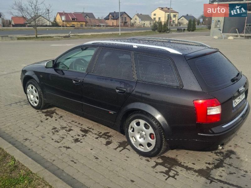 Универсал Audi A4 2004 в Новояворовске