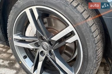 Седан Audi A4 2016 в Ромнах