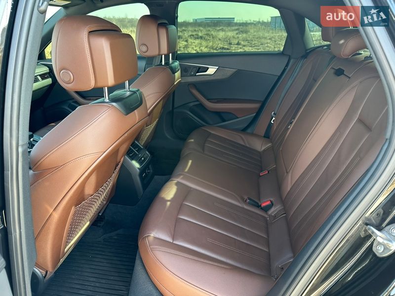 Седан Audi A4 2018 в Львові