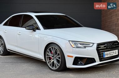 Седан Audi A4 2019 в Одесі