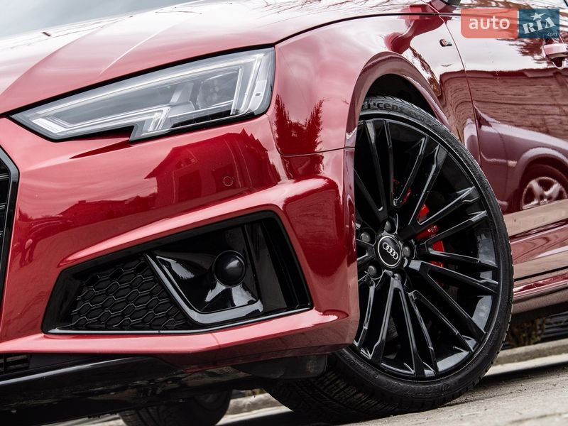 Седан Audi A4 2019 в Львові