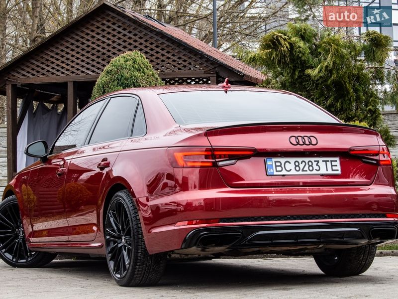 Седан Audi A4 2019 в Львові