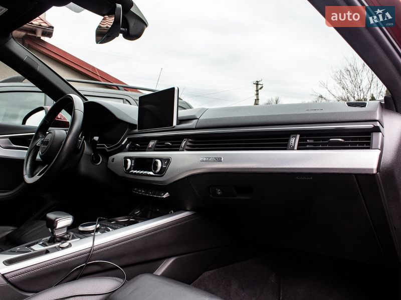 Седан Audi A4 2019 в Львові