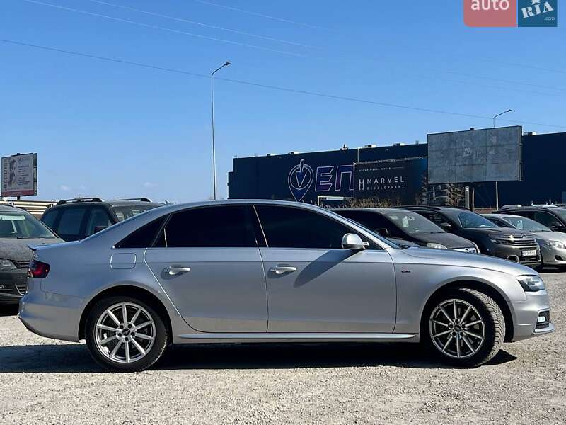 Седан Audi A4 2014 в Львове