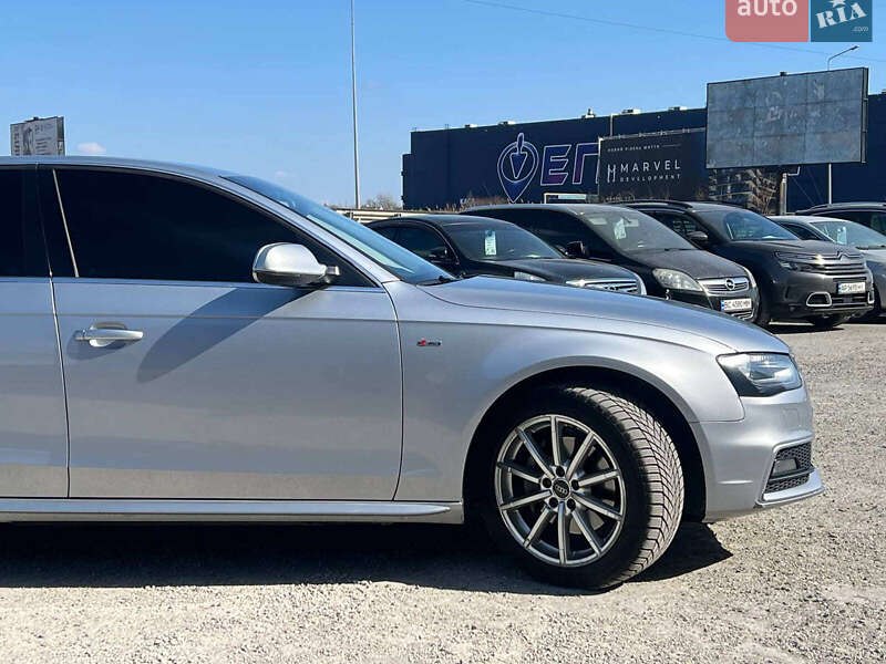 Седан Audi A4 2014 в Львове