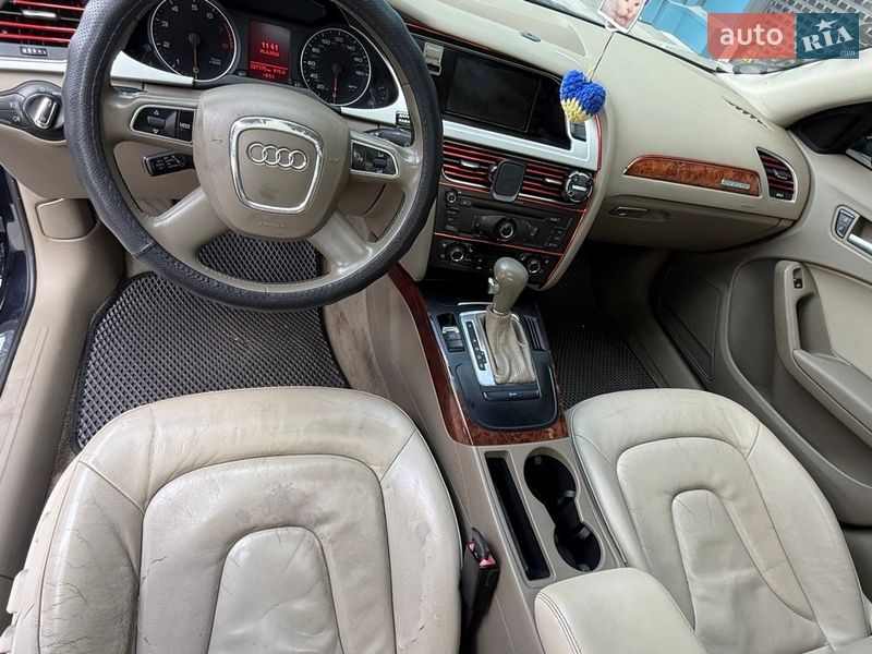 Седан Audi A4 2011 в Киеве