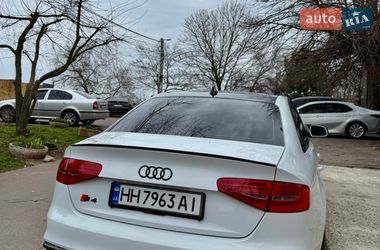 Седан Audi A4 2015 в Одесі