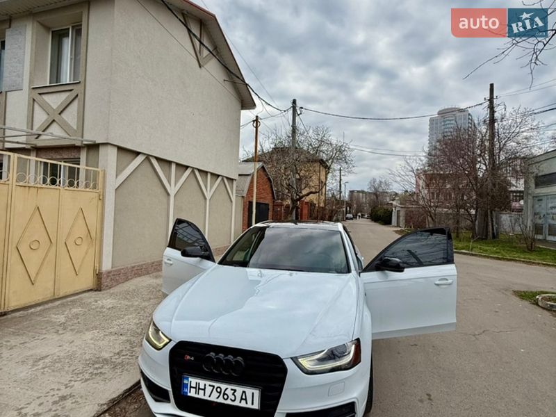Седан Audi A4 2015 в Одесі