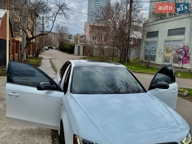 Седан Audi A4 2015 в Одессе