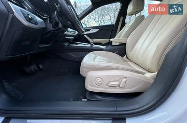 Седан Audi A4 2017 в Чернигове