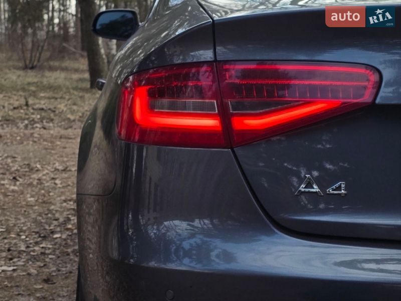 Седан Audi A4 2013 в Києві