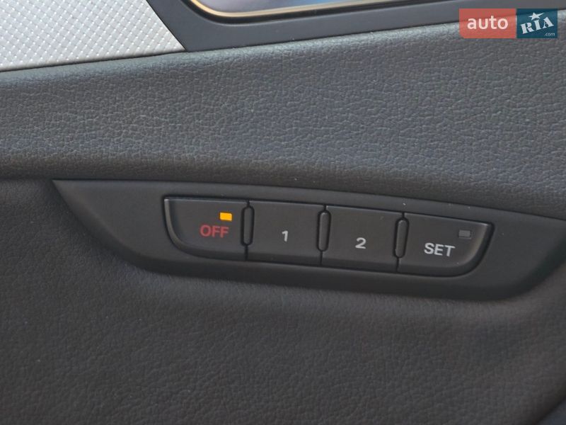 Седан Audi A4 2013 в Києві