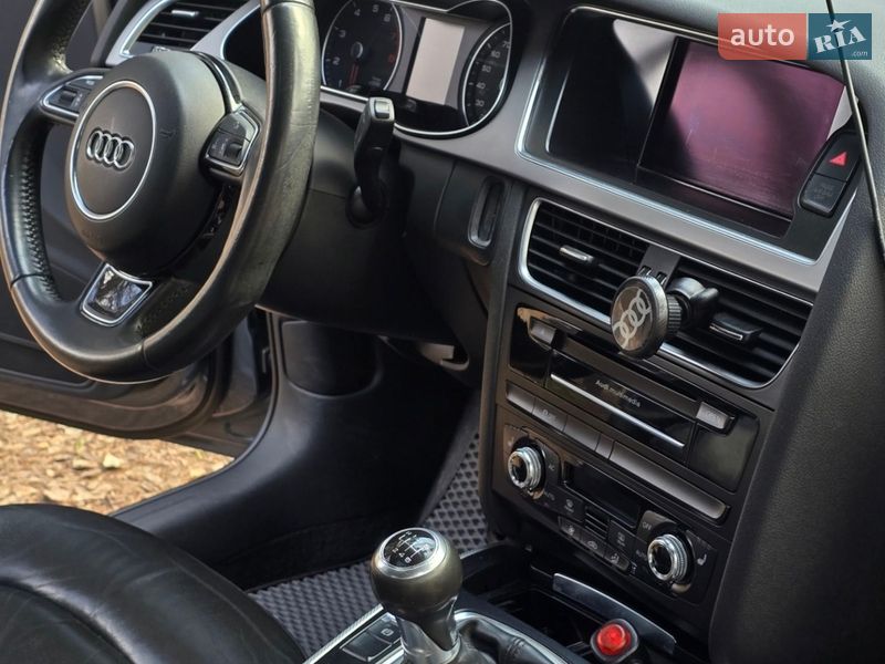 Седан Audi A4 2013 в Києві