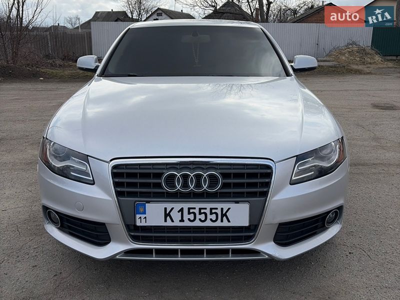 Седан Audi A4 2011 в Шполі