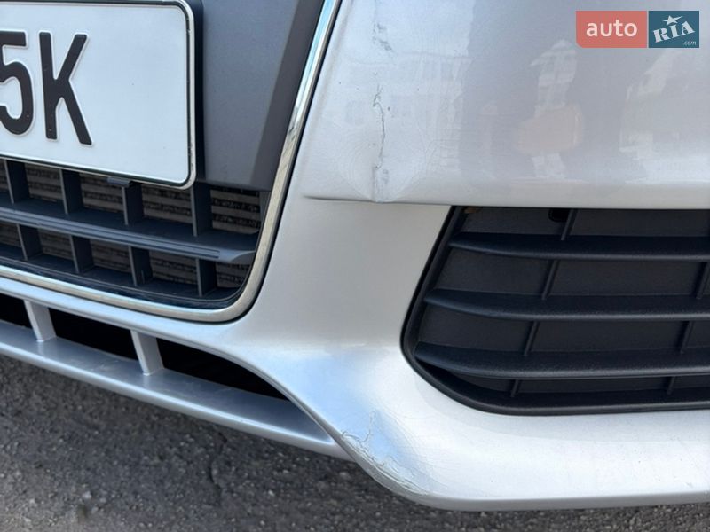 Седан Audi A4 2011 в Шполі