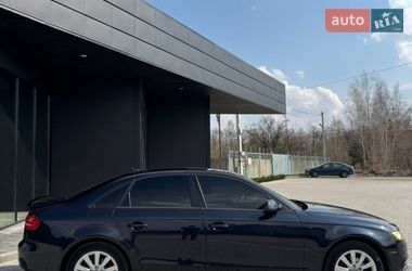 Седан Audi A4 2014 в Шептицькому
