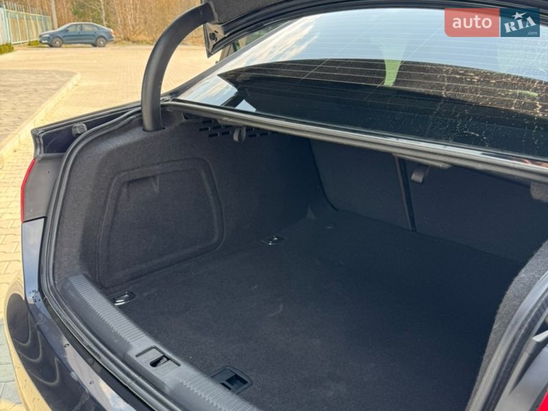 Седан Audi A4 2014 в Шептицькому