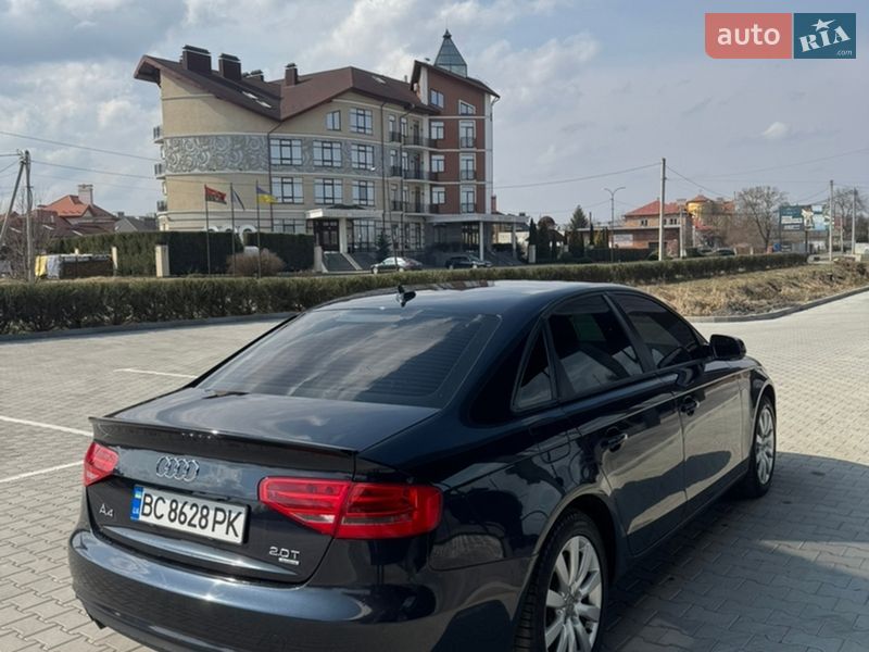 Седан Audi A4 2014 в Шептицькому